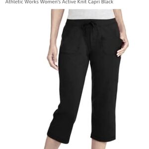 Like New Knit Capris